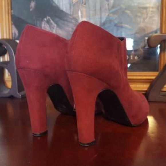 Burgundy Suede ALDO Ankle Boots - Picture 2 of 3